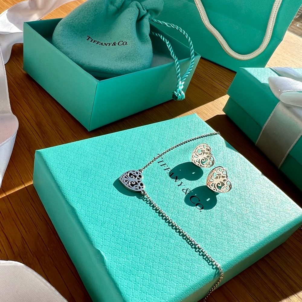 Tiffany & Co. Enchant Heart Pendant Necklace - Picture 1 of 2